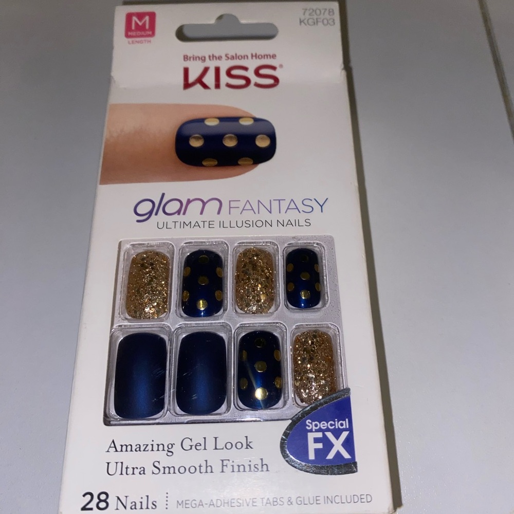 KISS Glam Fantasy Nails - Navy and Gold
